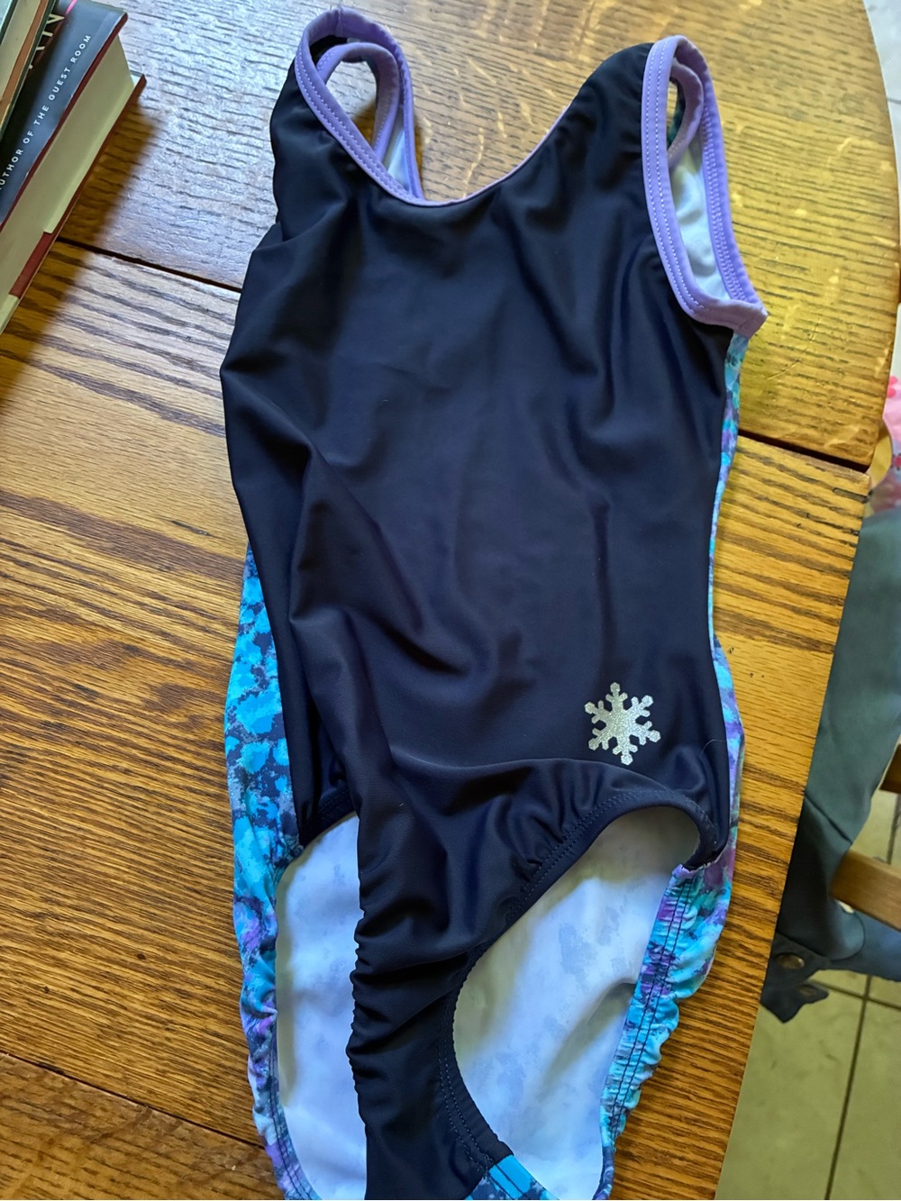 Snowflake brand Leo Childs medium